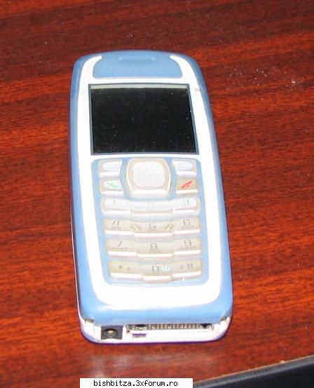 3100 made by nokia, merge vibra, la functia go to se opreste pt 2-3 secunde si casca un 50 ron. vand