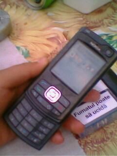 :nod: vand nokia n80 in cutie in perfecta stare +adaptor pentru incarcator cu mufa groasa si pentru