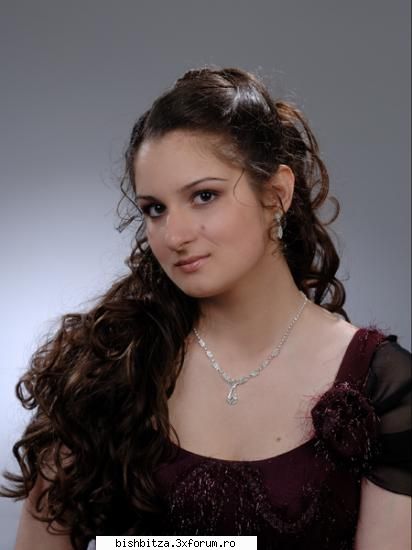 Fotografii pentru banchet - Mult succes pentru Adina Dragos ! Executam - Foto & Video