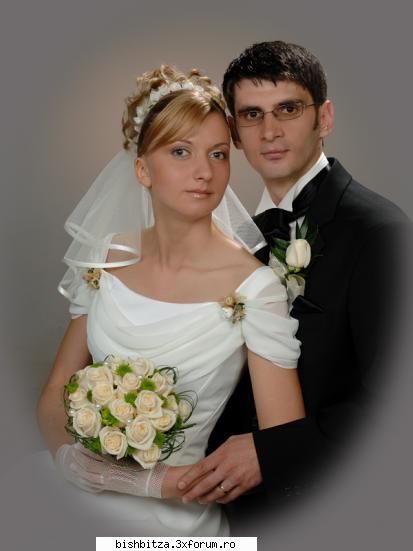 Pentru mirese: vizitati site-urile ptr miri - Vand rochie mireasa, creatie AGNES TOMA, marimea - Foto & Video