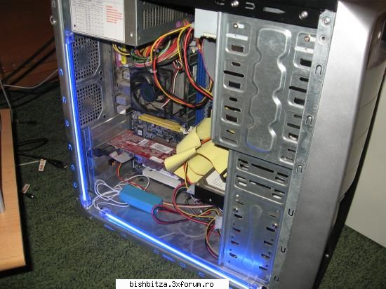 Poze Cu Calculatoarele Voastre - aici tot cu blitz dar fara lumina ... da de - Probleme si discutii Hardware