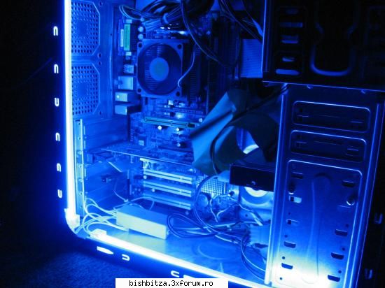 Poze Cu Calculatoarele Voastre - fara lumina si blitz... doar NEOANELE :D - Probleme si discutii Hardware