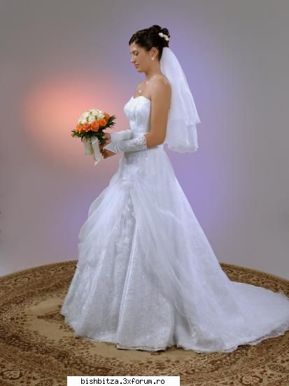 Rochie de mireasa de vanzare - Rochie de mireasa, voal, posetuta, manusi de - Foto & Video