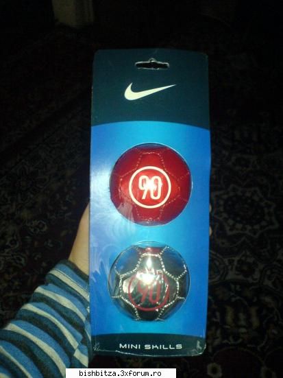 Vand Nike Total 90 Mini Skillz ,set 2 mingi - sunt noi noute in cutie beton beton.Setu e la - Diverse