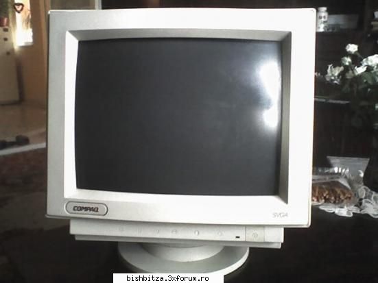 vand monitor compaq 14