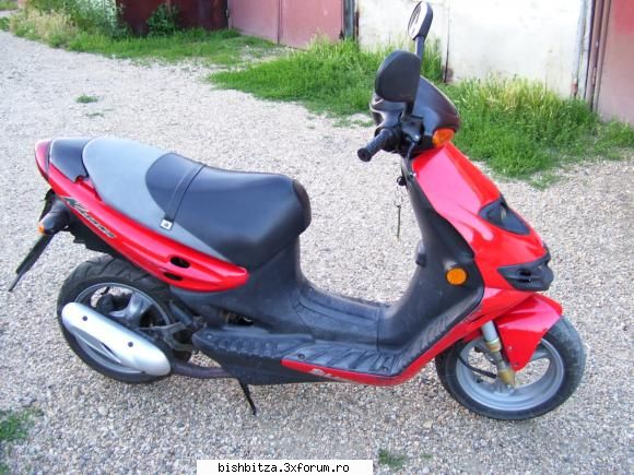 Vand scuter Suzuky Katana AY50 - Genti sport , cauciucuri noi , nu necesita permis - Auto&Moto
