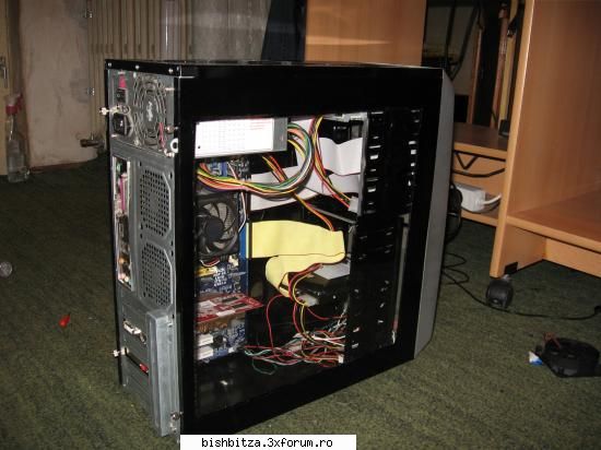 vand carcasa ATX - bertyy - Computer Stuff