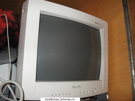 vand monitor 14" pret mic - vand monitor 14" (cam mic dar func la 1024x768) - Computer Stuff