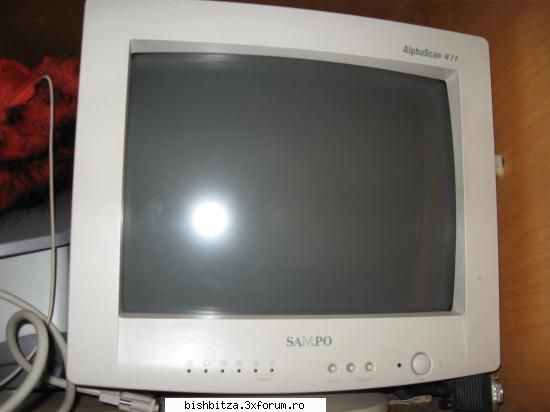 vand monitor 14" pret mic - bertyy - Computer Stuff